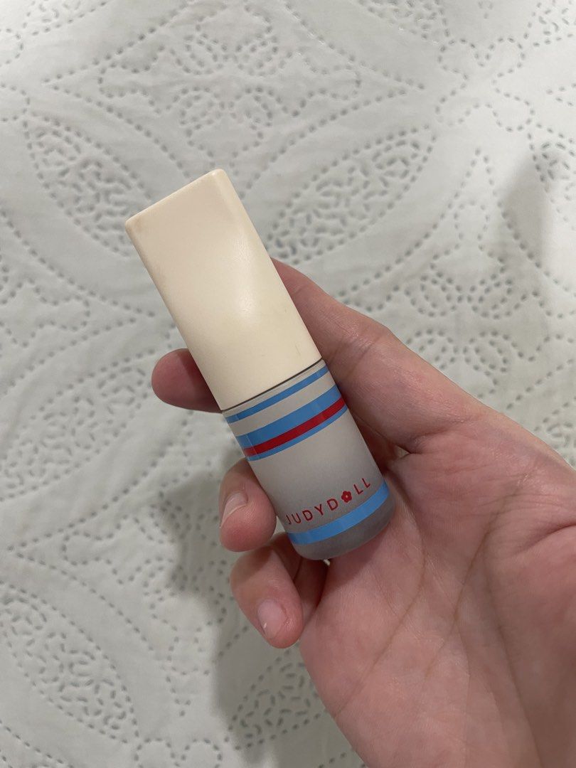 Judy Doll Eyeliner & Issy Cosmetics Concealer (Category: Makeup) located in Quezon City. Submitted by theabeatricee (Listing ID 1436575085, Image 1). Description: Shades are in the pictures. Issy cosmetics used once but the shade doesn’t match me. Selling as a set, the other is a freebie. The Judy Doll eyeshadow is glittery blue.
