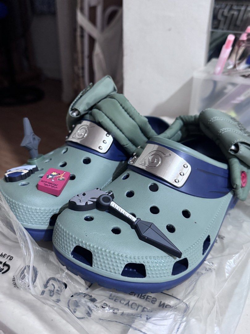 Kakashi Naruto Classic Clog Crocs (Category: Babies & Kids Fashion) located in Quezon City. Submitted by lyca_sb (Listing ID 1436568654, Image 3). Description: Crocs x Kakashi Naruto Clogs US Men’s 5 US Women’s 7 Bought around 6-7k Never been used Price still negotiable.