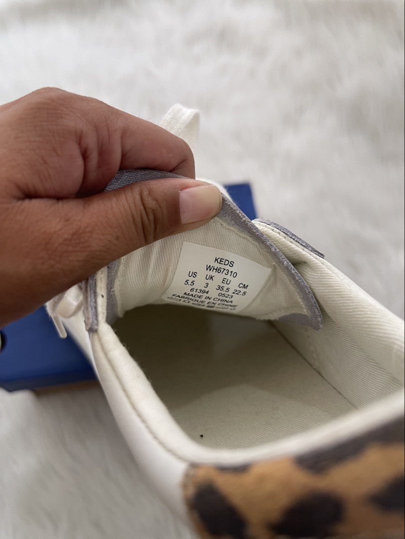 Keds White Leather Sneakers with Leopard Print Leather (Category: Sneakers) located in Bacolod City. Submitted by euniceclothing_coph (Listing ID 1436596704, Image 3). Description: Size 5.5/35.5 Store bought No flaws Leather .