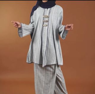 (Category: ) located in . Submitted by farah727272 (Listing ID 1436606395, Image 1). Description: .