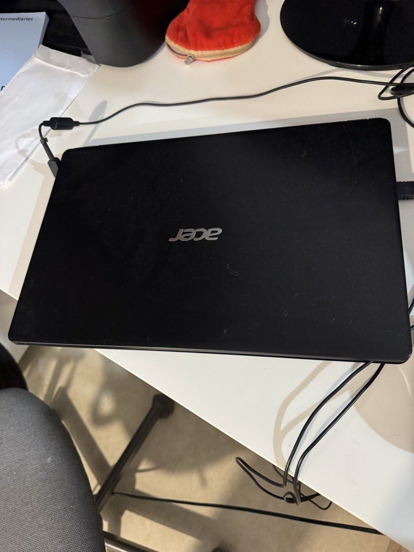 Laptop447921790502184961