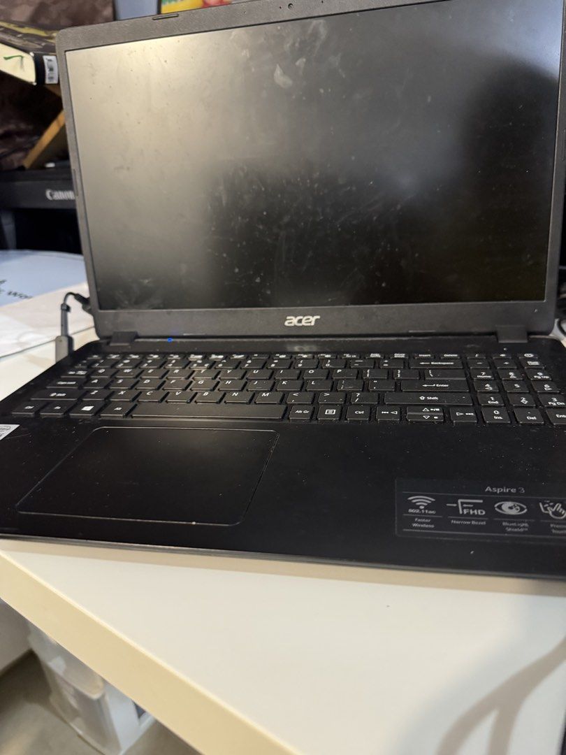 Laptop447921790502184960