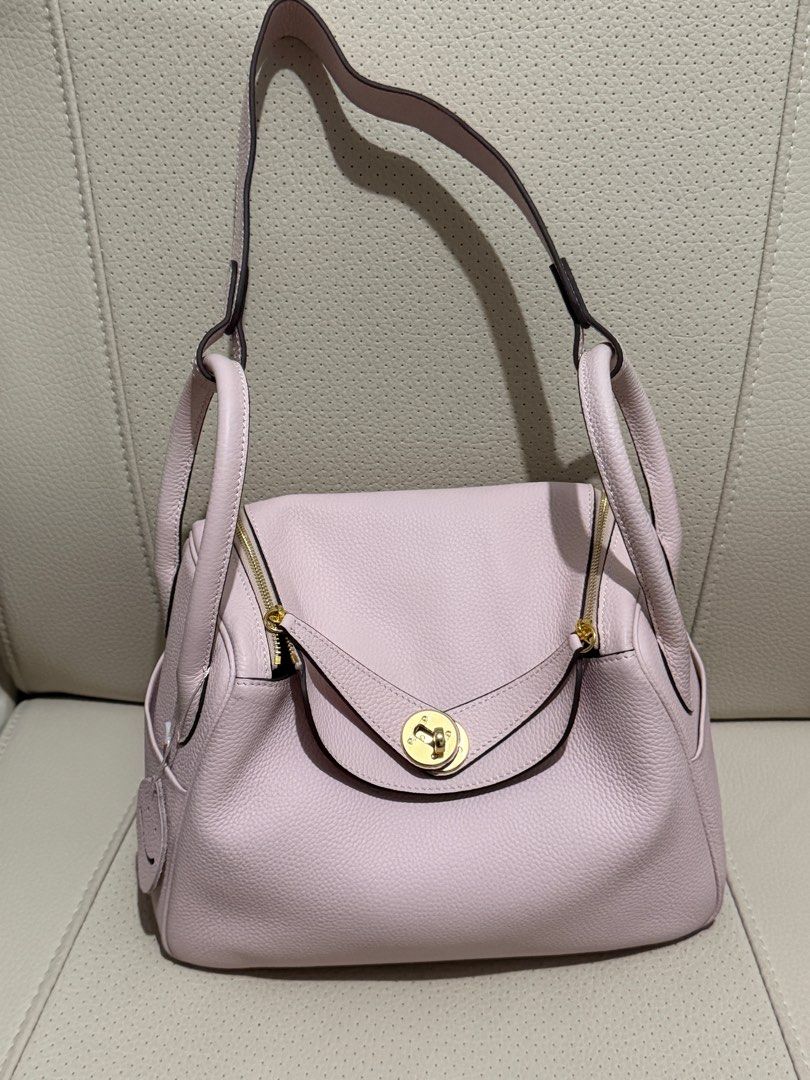 Lindy inspired light pink shoulder bag (Category: Shoulder Bags) located in Quezon City. Submitted by hapidrops (Listing ID 1436590059, Image 1). Description: .