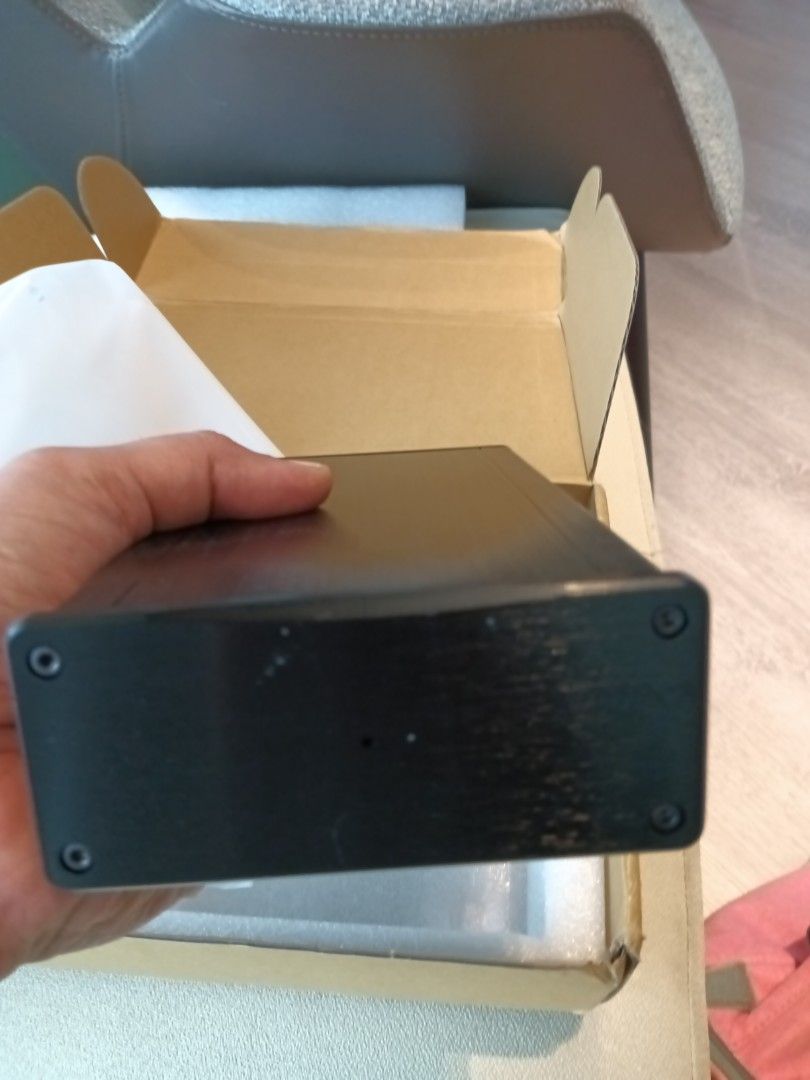 Linear Power Supply Unit 8V447358504818462720