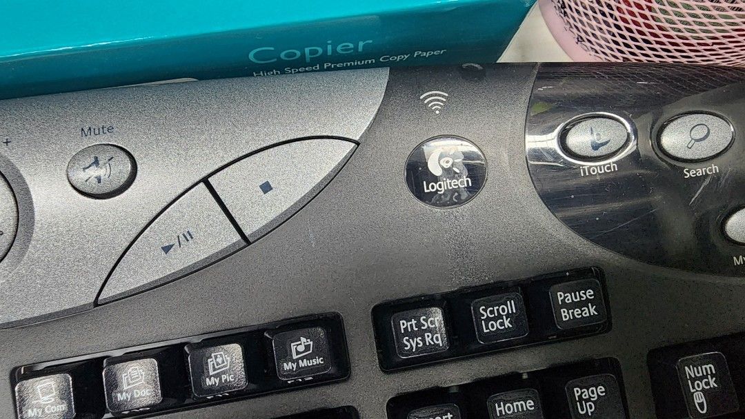 Logitech Cordless Desktop Keyboard and Mouse Set447332452684933121