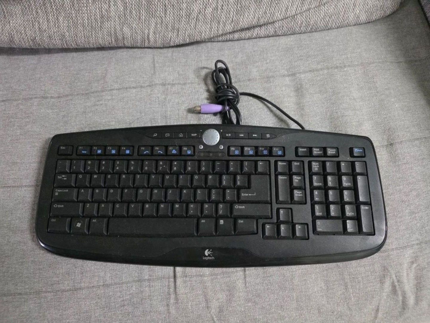 Logitech Keyboard with PS/2 Connector447929816932700160