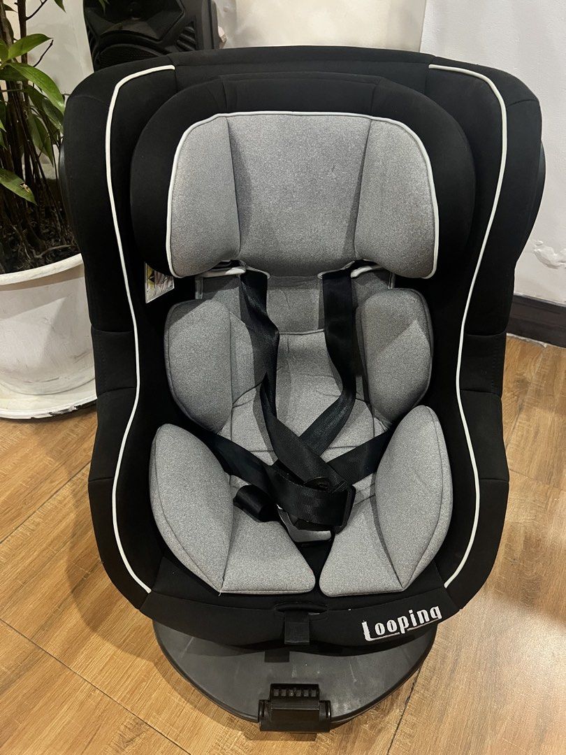 Looping 360 Car Seat (Category: Car Seats) located in Taguig. Submitted by lovelyheart0109 (Listing ID 1436551842, Image 1). Description: Good condition. Missing harness cover/foam..