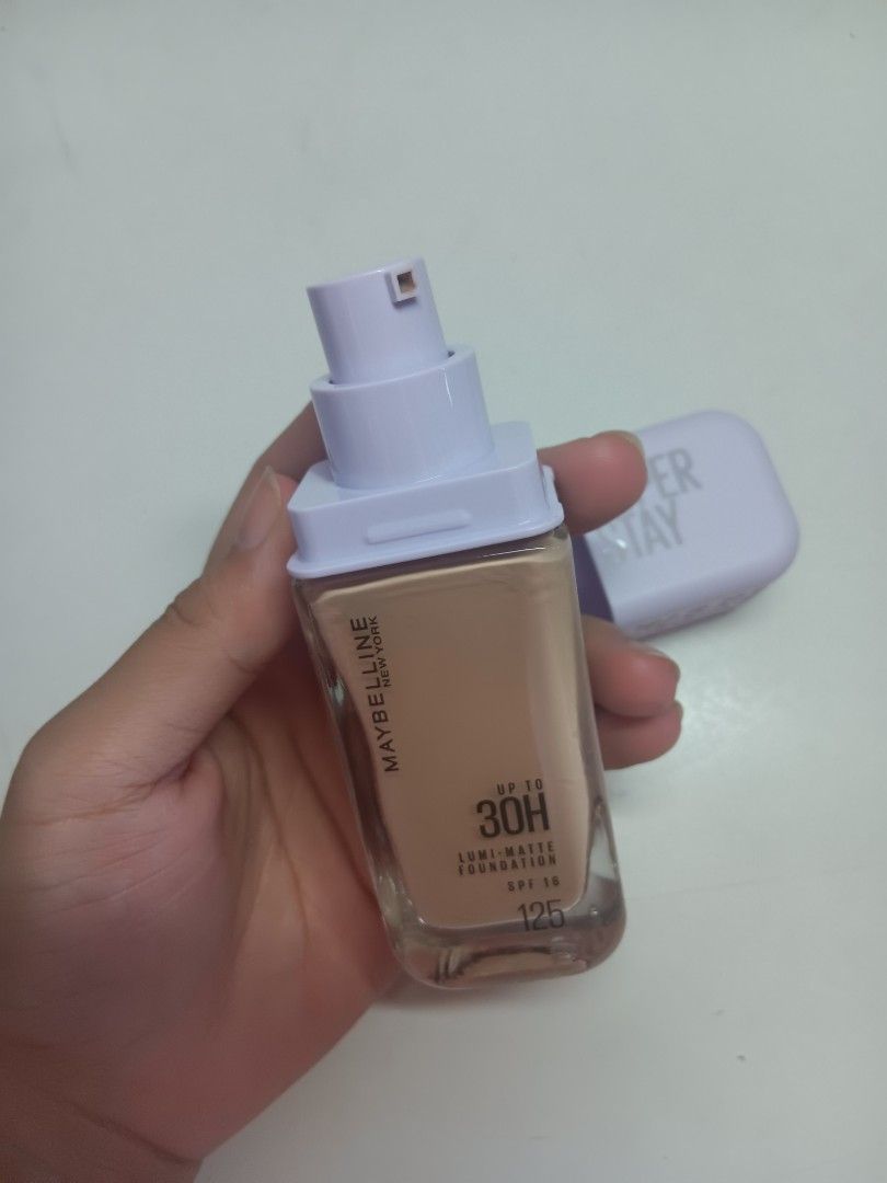 Maybelline Lumi Matte Foundation 125, 95% (Category: Makeup) located in Quezon City. Submitted by hapyllein (Listing ID 1436552440, Image 3). Description: Shade: 125, Medium neutral still 95% rfs: used once for an event only and I don't usually wear foundation.
