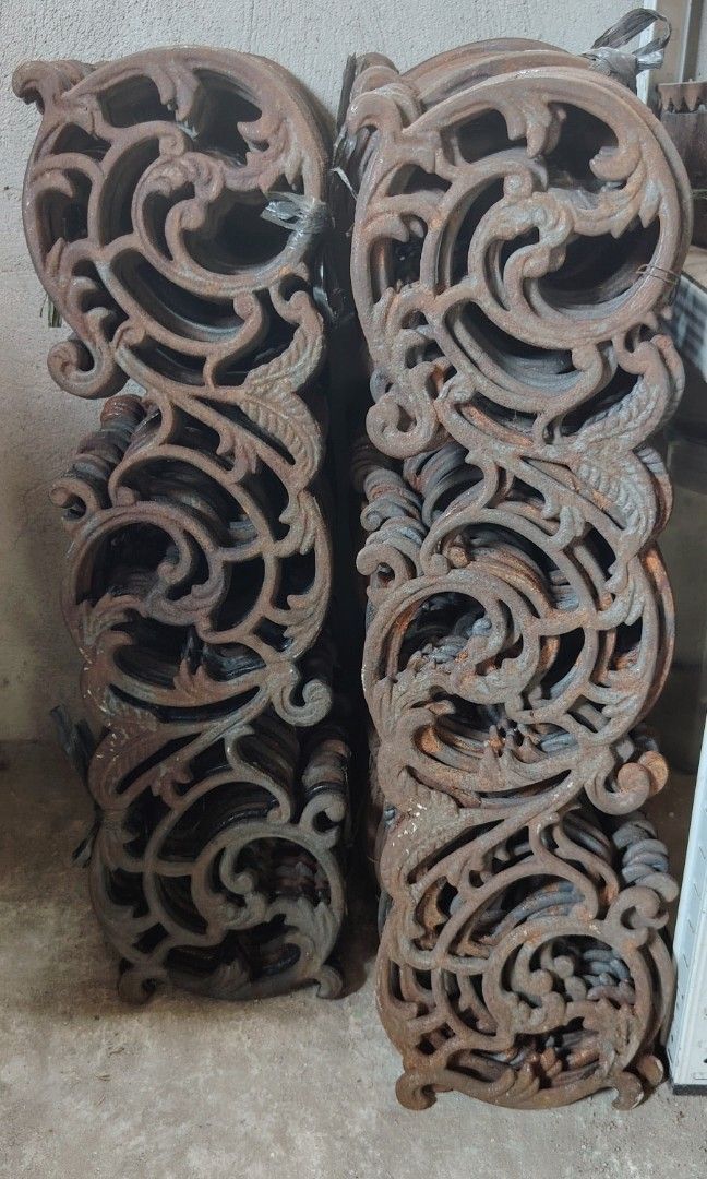 Metal cast iron baluster railing stair decor (Category: Construction & Building Materials) located in Caloocan City. Submitted by zenmountain-d8b1c0 (Listing ID 1436547919, Image 2). Description: Cod po tayu 😍.