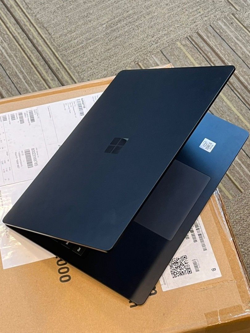 Microsoft Surface Laptop - Black447558929781237760