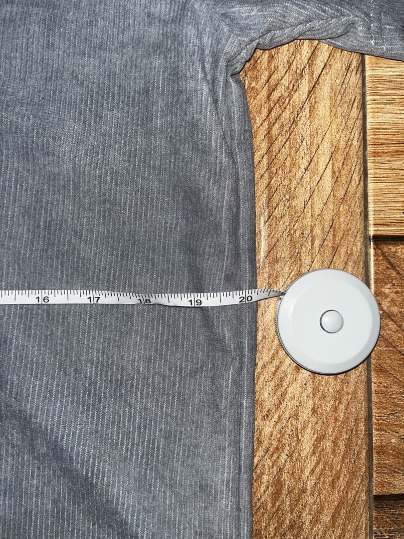 Made in MNL Light Blue Polo Shirt (Category: Tshirts & Polo Shirts ) located in Makati City. Submitted by gabrayco (Listing ID 1436513639, Image 2). Description: - Gray MNL polo shirt - Short sleeves - Collared neckline - Ribbed fabric - Measurements: - Chest: 20 inches - Length: 25 inches - Perfect for casual wear.