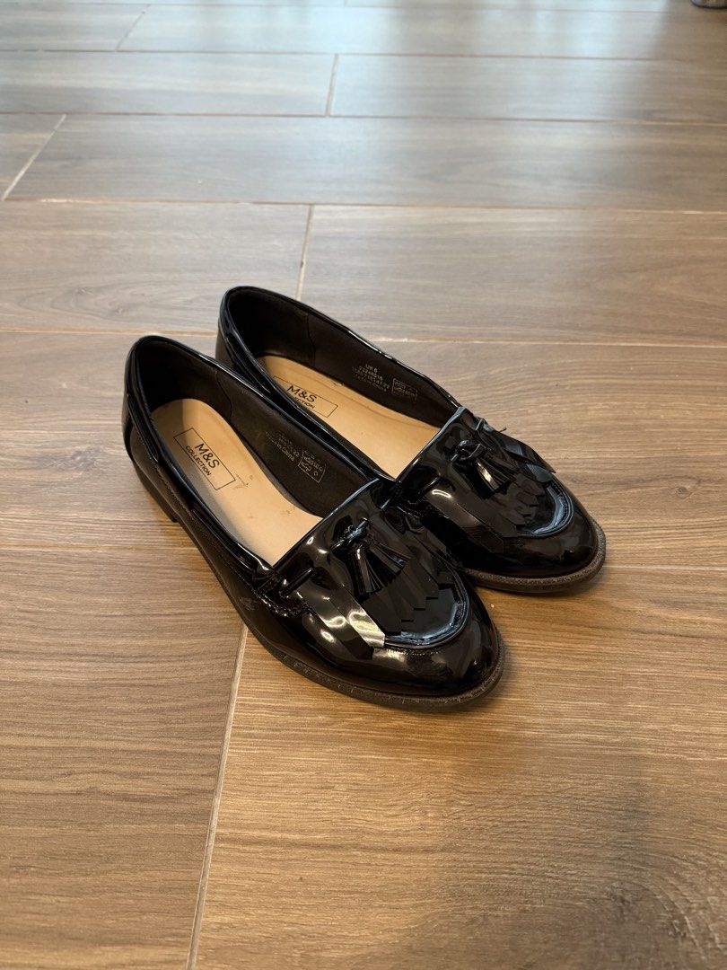 M&S Black Patent Leather Loafers (Category: Loafers) located in Bulacan. Submitted by _diane (Listing ID 1436637204, Image 1). Description: - M&S black patent leather loafers - Size: UK 6 - Stylish tassel detail - Comfortable rounded toe - Low heel - Ideal for everyday wear.