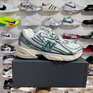 (Category: ) located in . Submitted by sneakerfreakerph (Listing ID 1436569562, Image 1). Description: .