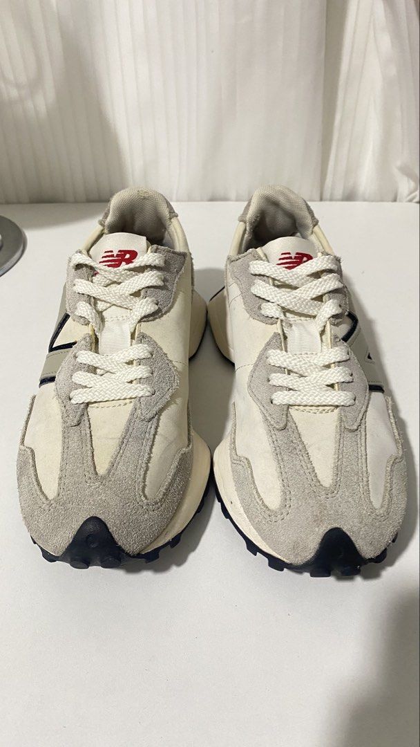 New Balance 327 (Category: Sneakers) located in San Carlos. Submitted by kicksbuddy28 (Listing ID 1436615250, Image 2). Description: EU 37 22.5cm to 23cm EXCELLENT CONDITION AUTHENTIC .