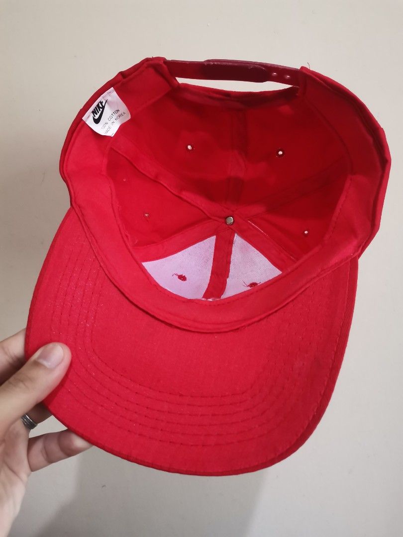 Nike vintage bootleg (Category: Caps & Hats) located in Davao. Submitted by marcio17 (Listing ID 1436502535, Image 3). Description: Very good condition Made in Korea 9 color rate 350 freeshipping only.