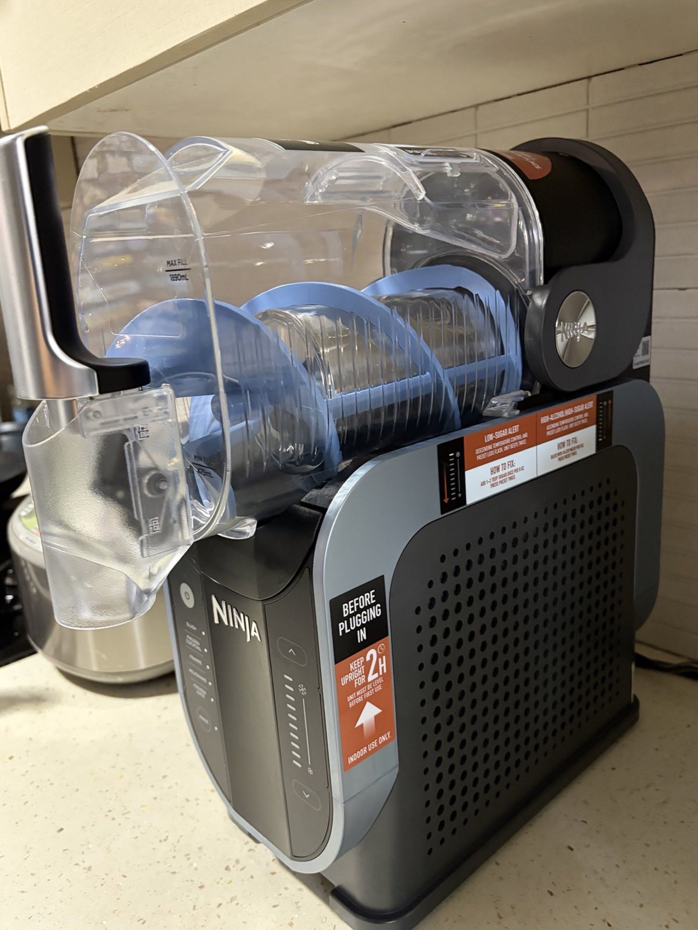 Ninja Slushi Maker (Category: Juicers, Blenders & Grinders) located in Quezon City. Submitted by wlilshop (Listing ID 1436576693, Image 2). Description: .