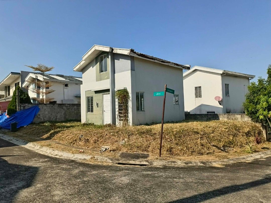 Nuvali Cerise Corner lot (Category: House & Lot) located in Muntinlupa City. Submitted by jmmlg (Listing ID 1160187186, Image 1). Description: For Sale : Nuvali Cerise Sta. Rosa, Laguna 158sqm Lot area House and Lot.