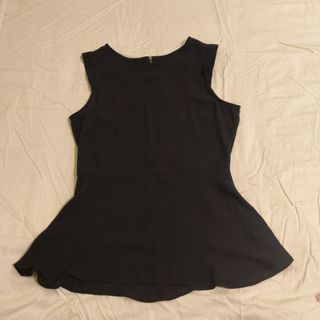 (Category: ) located in . Submitted by ccxxe (Listing ID 1436487720, Image 1). Description: .