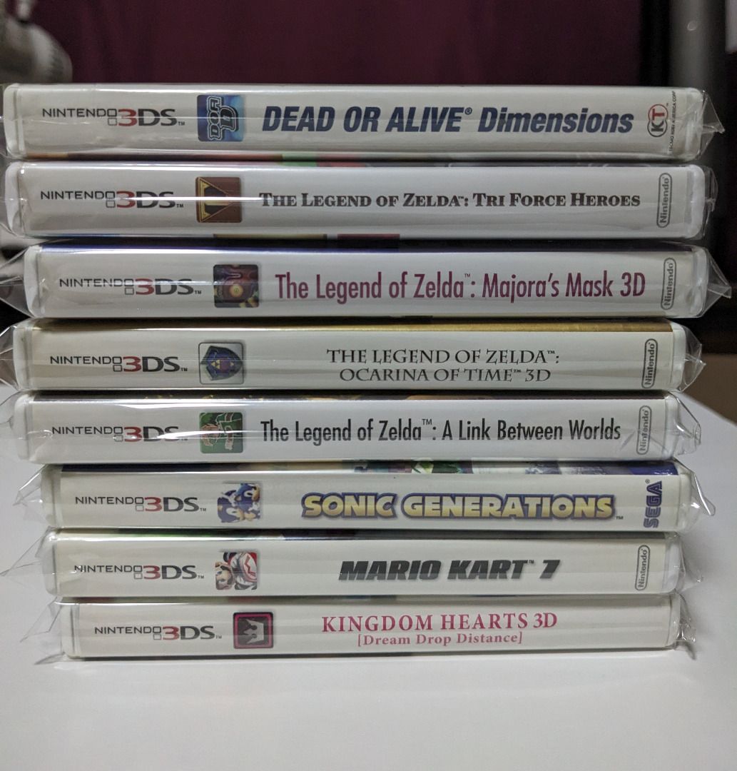 Old 3DS Black (US) & 3DS Games (Category: Nintendo) located in Manila. Submitted by r_vault (Listing ID 1436615304, Image 2). Description: Old 3DS (unmodded) Firmware Ver. 11.17.0-50U 32GB SD Card Unit is still working [₱3500] Not Included: - Charger - Box and manual - Nintendo AR Cards (will include if the buyer wants) Issues: - Screen protector has scratches - Circle pad's rubber cap was gone - Top screen has one dead pixel (see the photo) - Bo