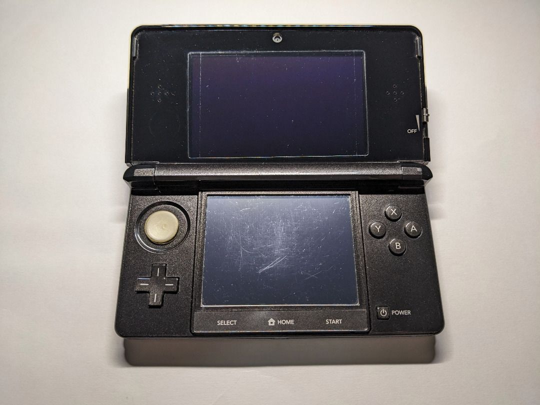 Old 3DS Black (US) & 3DS Games (Category: Nintendo) located in Manila. Submitted by r_vault (Listing ID 1436615304, Image 3). Description: Old 3DS (unmodded) Firmware Ver. 11.17.0-50U 32GB SD Card Unit is still working [₱3500] Not Included: - Charger - Box and manual - Nintendo AR Cards (will include if the buyer wants) Issues: - Screen protector has scratches - Circle pad's rubber cap was gone - Top screen has one dead pixel (see the photo) - Bo