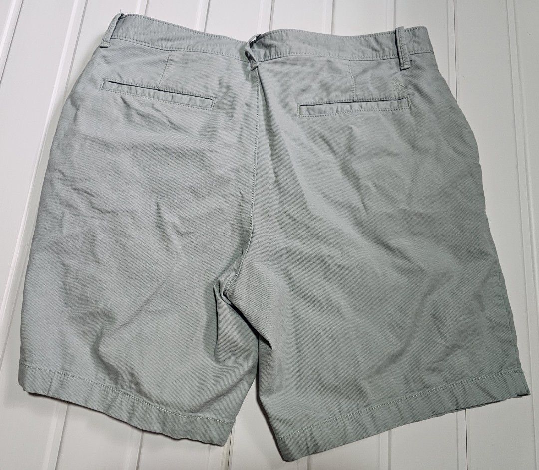 Penguin Shorts (Category: Shorts) located in San Jose del Monte. Submitted by levanthrift (Listing ID 1436554793, Image 1). Description: dimes on photos.