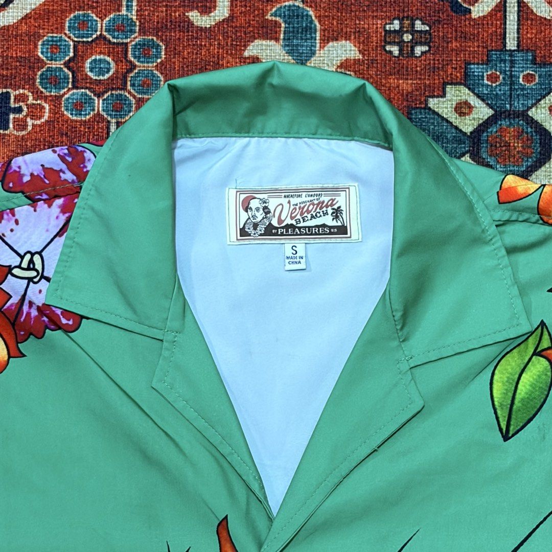 Pleasures Hawaiian polo (Category: Tshirts & Polo Shirts ) located in Manila. Submitted by asurabmoto (Listing ID 1436511088, Image 2). Description: Small in tag 22x28.