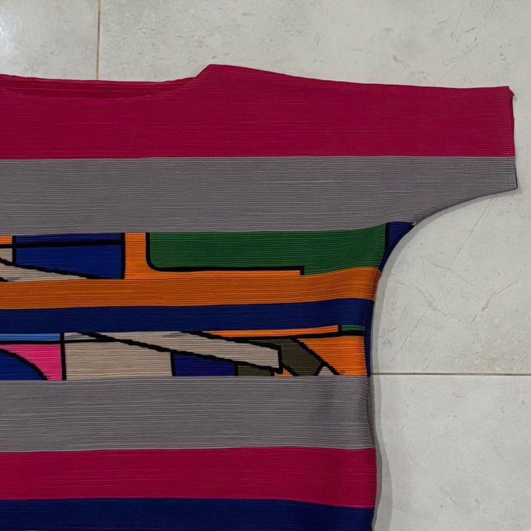 Pleats please issey miyake shirt (Category: Luxury Apparel) located in Cebu City. Submitted by florianmiral (Listing ID 1436609130, Image 3). Description: Pleats please issey miyake shirt Excellent condition Free size, cut tag W 21 L 20.5.