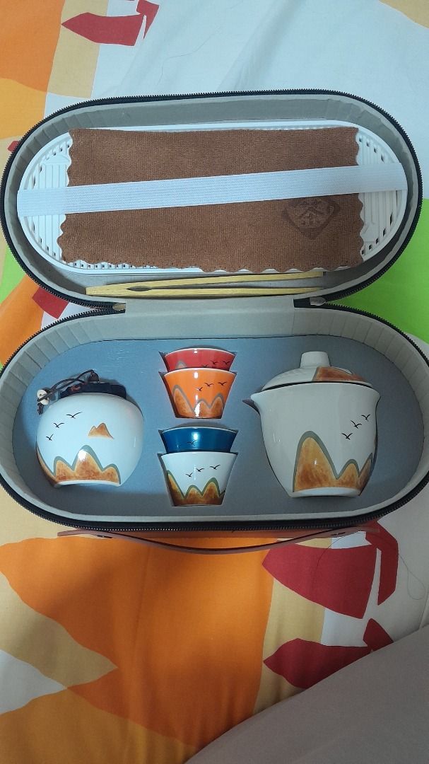 Portable Tea Set with Case447519619244380160