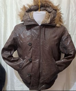 (Category: ) located in . Submitted by thriftrot (Listing ID 1436534385, Image 1). Description: .