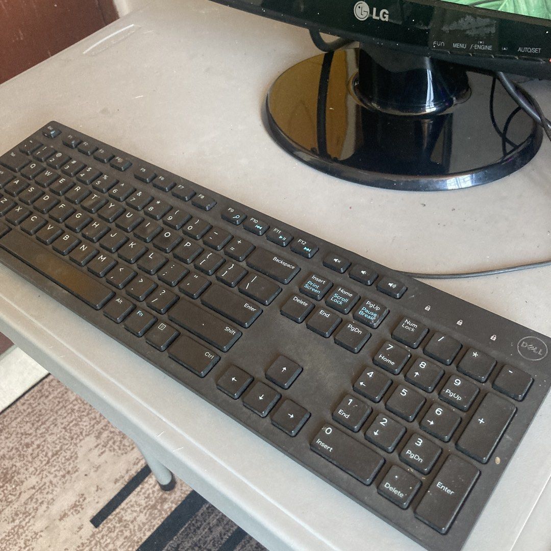 Ready to Use Budget Desktop PC (Category: Desktops) located in Makati City. Submitted by user58134225 (Listing ID 1436497631, Image 2). Description: READY TO USE BUDGET PC SET Good for students, office work, online classes, browsing, movies, and light gaming. INCLUDED: * System Unit * Monitor * Keyboard * Mouse * Power Cable * VGA Cable SPECS: * AMD A10-7800 Processor * Asus A65BM-E Motherboard * 8GB RAM (2x4GB DDR3 1600MHz) * 256GB SSD * 400W Tr