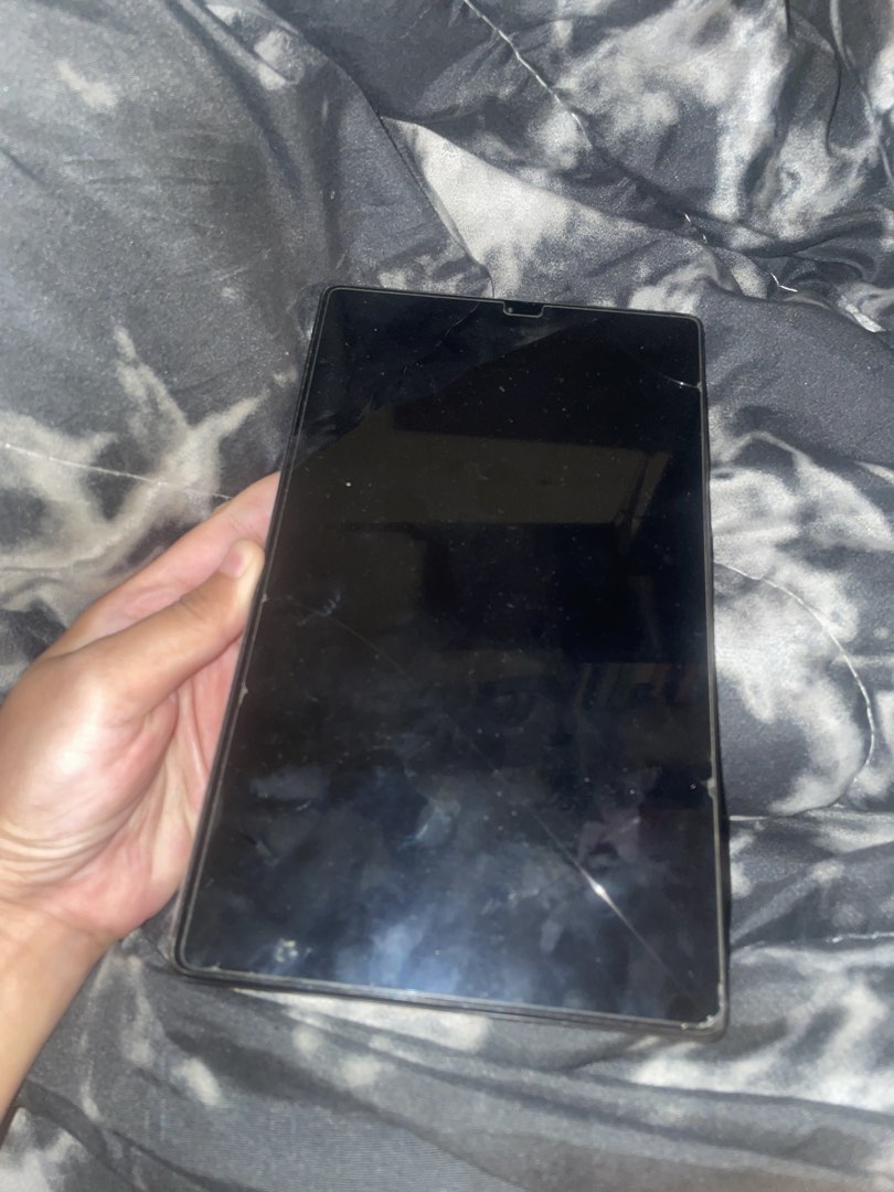 Samsung A7 Lite (Category: Android) located in Kuala Lumpur. Submitted by piscesgirl_ (Listing ID 1436518947, Image 1). Description: Condition screen ada defect bahagian tepi. Ada line hijau. Jual sebab nak topup beli laptop utk adik nk sambung study☺️.