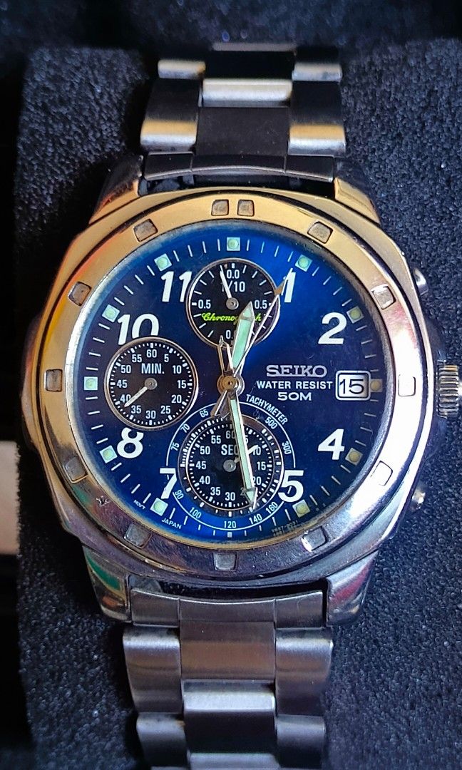 SEIKO CHRONOGRAPH BLUE DIAL (Category: Men's Watches) located in Manila. Submitted by arcads97 (Listing ID 1436482802, Image 1). Description: Selling My preloved Seiko Chronograph Blue Dial Movement: Japan quartz chronograph — keeps perfect time • Functions: Chronograph, tachymeter, date display • Case: 50M water resistant, approx. 42mm • Dial: Bold white Arabic numerals, 3 subdials, green lume • Condition: Good working condition, minor wear on b