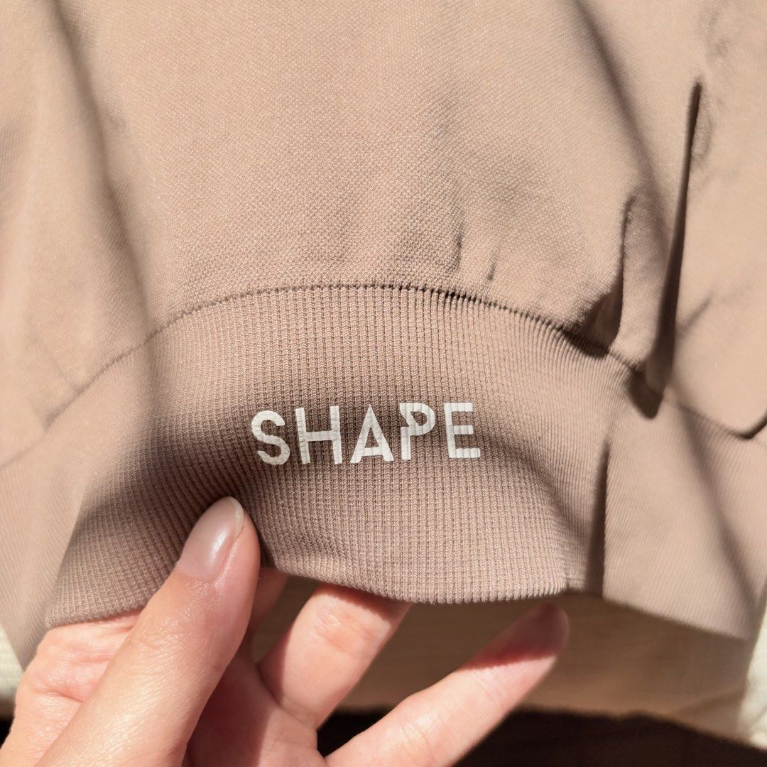 Shape Active bra top (Category: Activewear) located in Marikina City. Submitted by declutter_new (Listing ID 1436604198, Image 2). Description: RFS: Maluwag sakin 🥲 XS talaga ako .