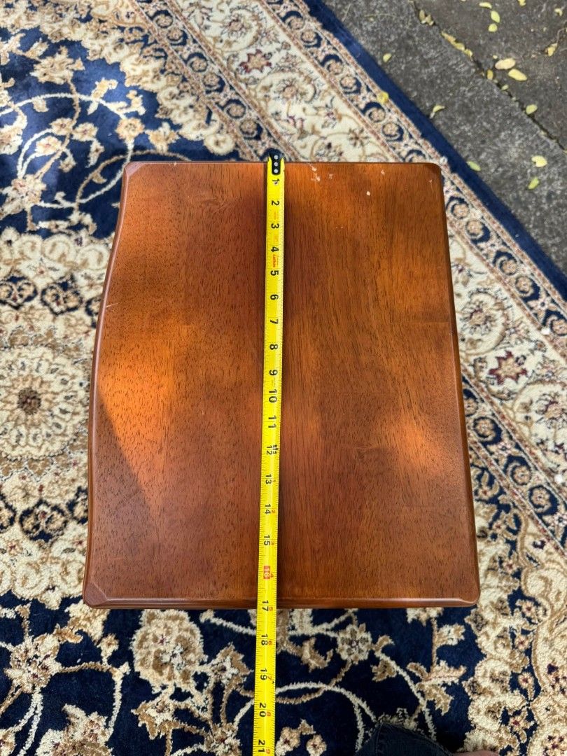 Side Table (Category: Tables & Sets) located in Meycauayan. Submitted by marygracecasimiro (Listing ID 1436527559, Image 3). Description: Available - Small Wooden Side Table With drawer Easy to move In good condition - minor scratches 3k Please check photos before buying✅ DM to purchase 🧡 Please manage your expectations all items are vintage unless stated otherwise. Major issues will be stated or shown through pictures if there is any./.