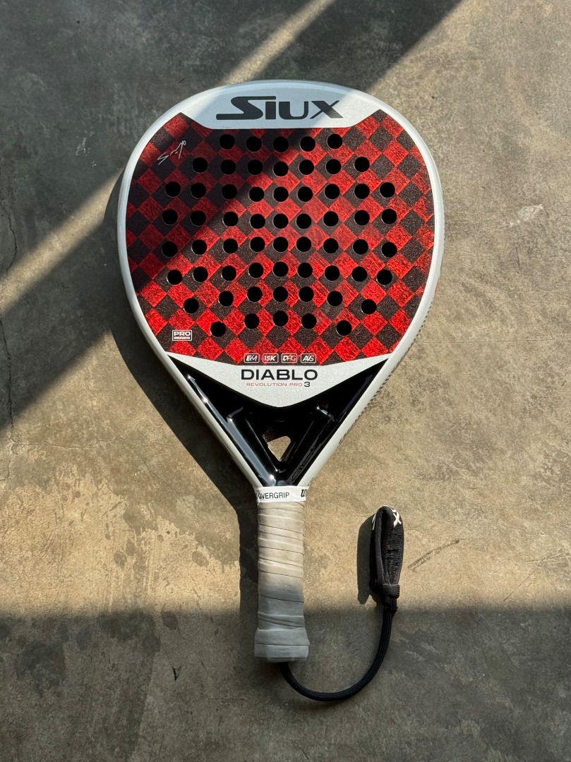 SIUX DIABLO REVOLUTION PRO 3 RACKET - Raket Padel - Like New!, Olah ...