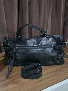 (Kategori: ) berada di . Dikirim oleh decluttercha (ID iklan 1436560933, Gambar 1). Deskripsi: .