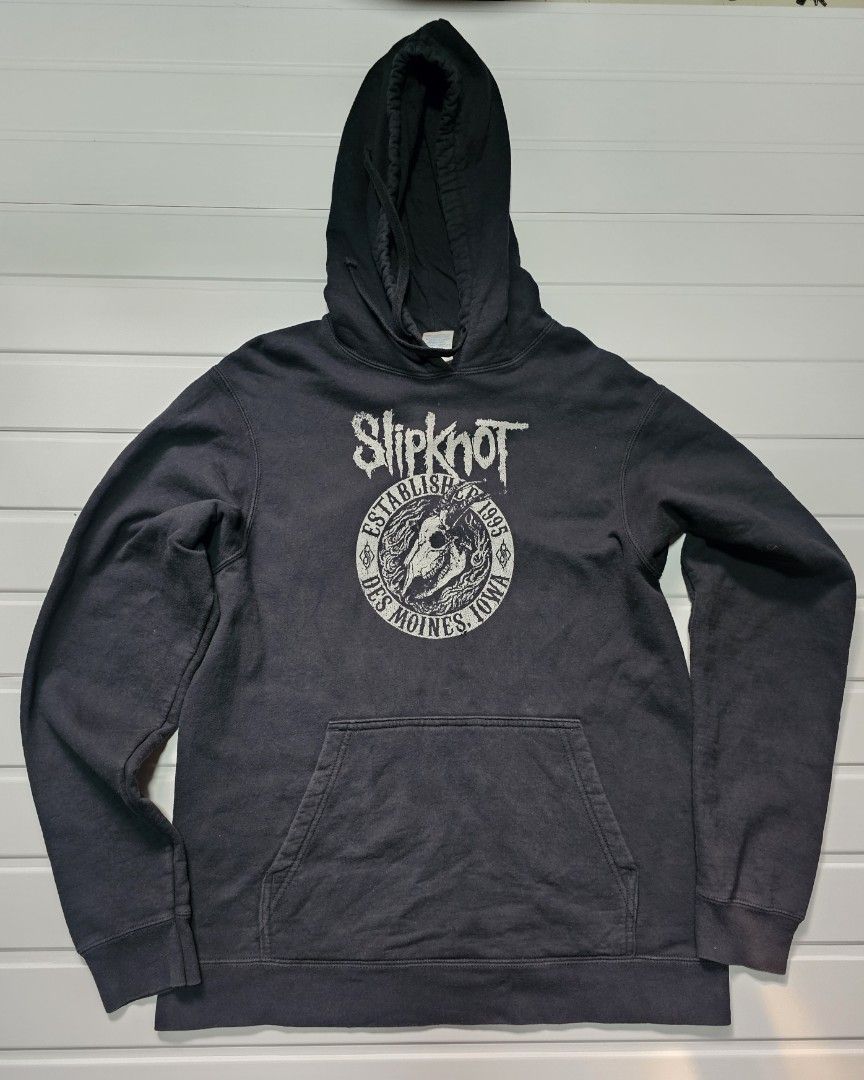 Slipknot Hoodie (Category: Coats, Jackets and Outerwear) located in San Jose del Monte. Submitted by levanthrift (Listing ID 1436557725, Image 1). Description: Slipknot Hoodie Med 650 Lala/jnt.