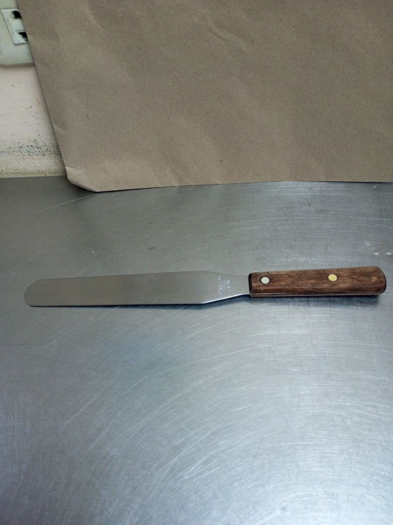Spatula Flat - Medium (Category: Bakeware) located in Quezon City. Submitted by foxsquaredeals (Listing ID 1436559119, Image 1). Description: RFS: Used from previous business Own pick up/SF shouldered by buyer. MOP: Cash upon pick up, BDO, BPI or Chinabank.