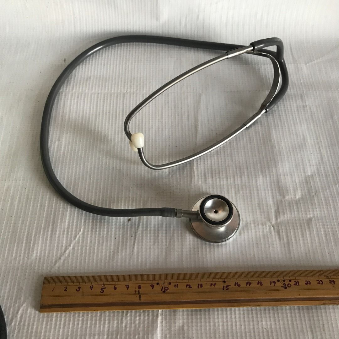 Stethoscope #4620 (Category: Medical Supplies & Tools) located in Malabon City. Submitted by mldg.surplus (Listing ID 1436577392, Image 1). Description: MLDG Surplus Reminder: •Expect minimal flaws such as stain, lint, scratches etc. •No reservation, we can accept your offer, but it doesn't mean that the item is reserved. •No other picture. All pictures are posted already. •Battery operated items does not included battery when purchased. •Some ar