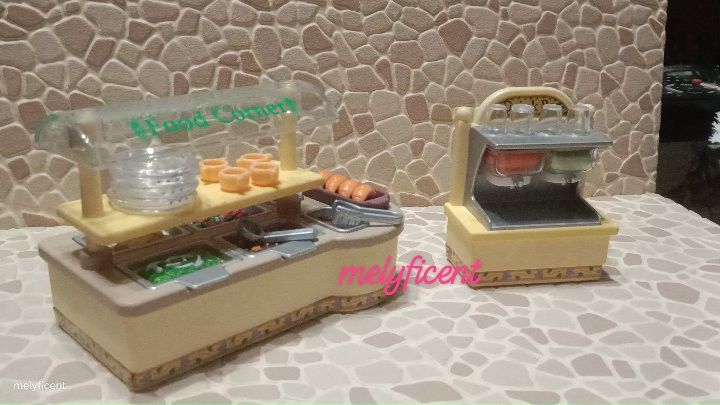 Sylvanian Families FOod Corner (Category: Kids Toys) located in Navotas City. Submitted by ikabods_corner.5072jm (Listing ID 1436613588, Image 2). Description: Pre-lOved Sylvanian Familes FoOd Corner (rare) as is WYSIWYG... nO bOx... RFS: dOubles/decluttering 💸MOP: GCash payment 🛵MOP: J&T 📍LocatiOn: NavOtas City.