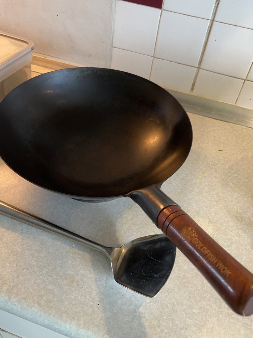 Traditional Wok with Ladle447393055208253440