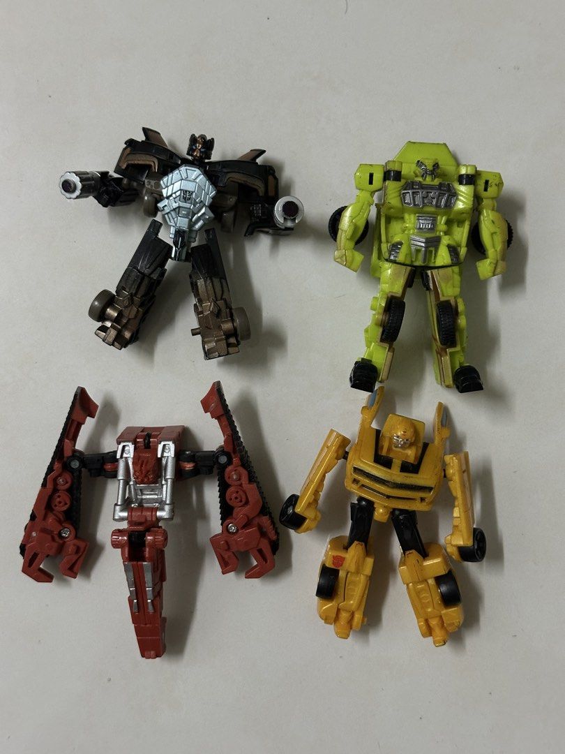 Transformers Legend Class (Category: Action & Battle Toys) located in Kuala Lumpur. Submitted by enzochans (Listing ID 1436630010, Image 3). Description: Transformers legend class legion class Transformers animated Ez collection Prowl Golden optimus prime Elite bumblebee Transformers prime ez collection Bumblebee Transformers 2007 Ironhide Ratchet Bumblebee Transformers ez collection vol 3 Skids Golden bumblebee Transformers hftd Rampage.