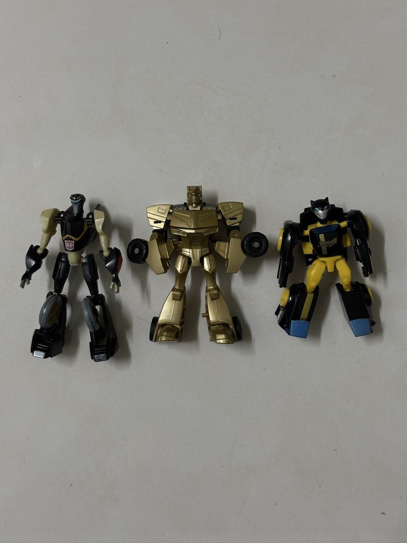 Transformers Legend Class (Category: Action & Battle Toys) located in Kuala Lumpur. Submitted by enzochans (Listing ID 1436630010, Image 2). Description: Transformers legend class legion class Transformers animated Ez collection Prowl Golden optimus prime Elite bumblebee Transformers prime ez collection Bumblebee Transformers 2007 Ironhide Ratchet Bumblebee Transformers ez collection vol 3 Skids Golden bumblebee Transformers hftd Rampage.