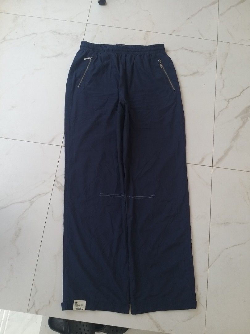 Umbro Trackpant with patch (Category: Joggers) located in Manila. Submitted by murang.pamurma (Listing ID 1436504454, Image 1). Description: .