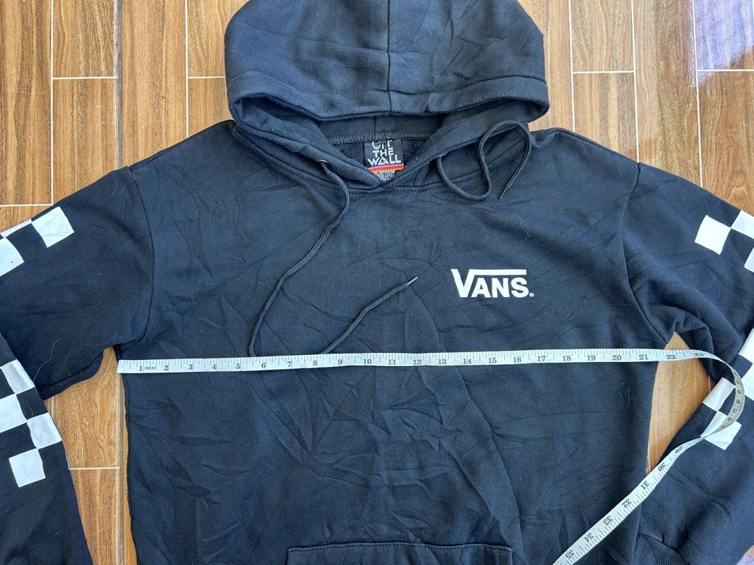 Vans Hoodie with Checkered Sleeves (Category: Hoodies) located in Cagayan de Oro. Submitted by aljay02 (Listing ID 1436536283, Image 3). Description: - Black Vans hoodie - Front pocket - Hood with drawstring - Vans logo on chest - Checkered pattern on sleeves - Made of 100% cotton - Features "Off The Wall" tag inside hood -10/10 color rate -no holes.