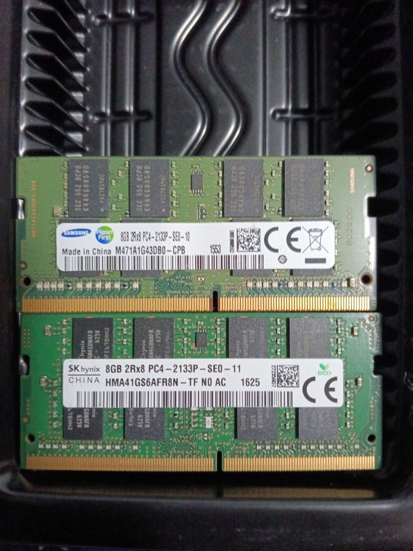 Various 8GB DDR4 RAM Modules447703635964078081