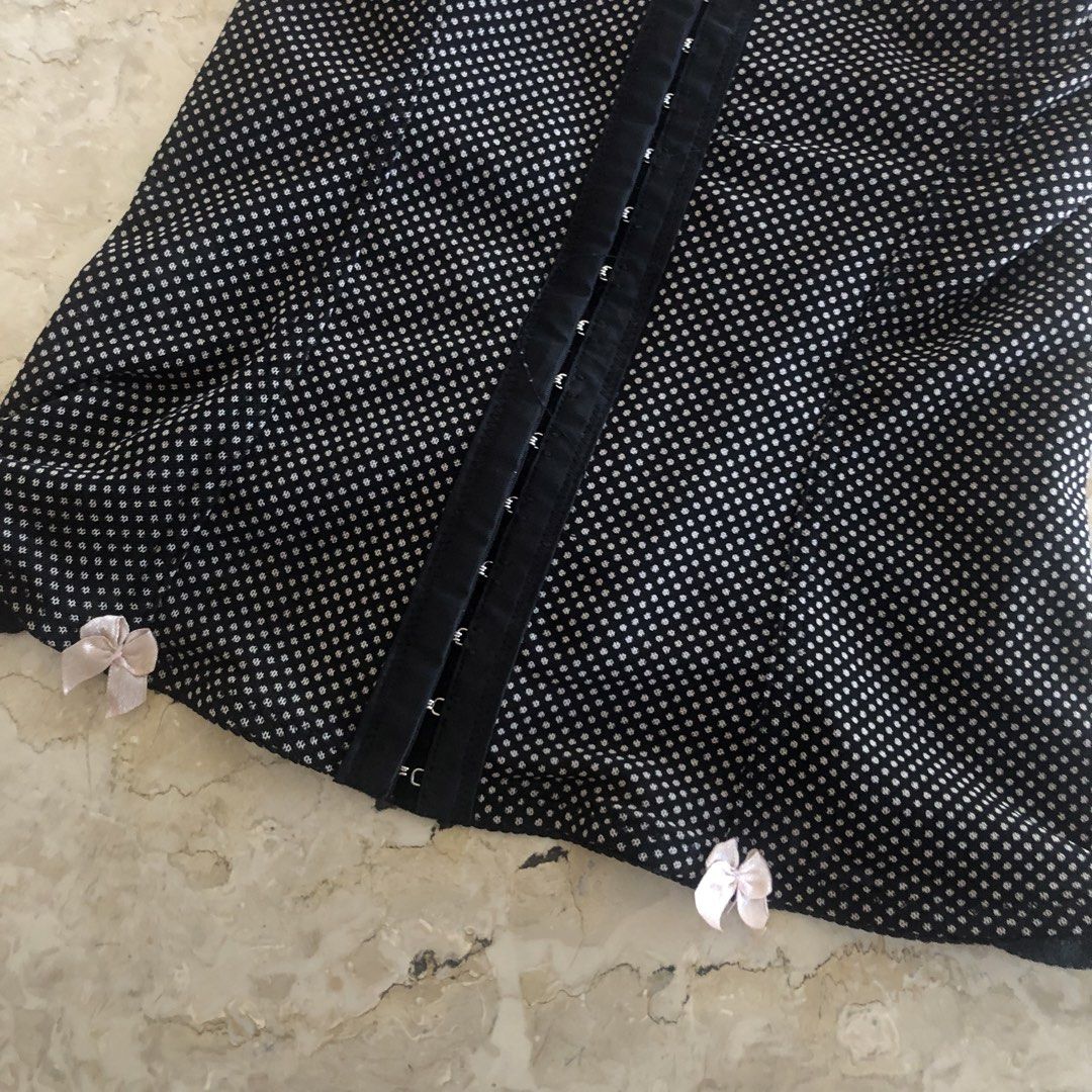 Vintage Pink Polka Dot Corset Top (Category: Others Tops) located in Makati City. Submitted by zprlvd (Listing ID 1436561686, Image 3). Description: fits s-m ᡣ𐭩 fitted vintage polkadot corset with pink bows never worn.
