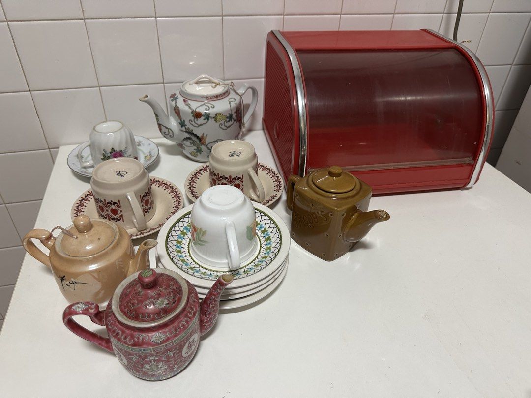 Vintage Tea Set with Bread Bin447771489254789120