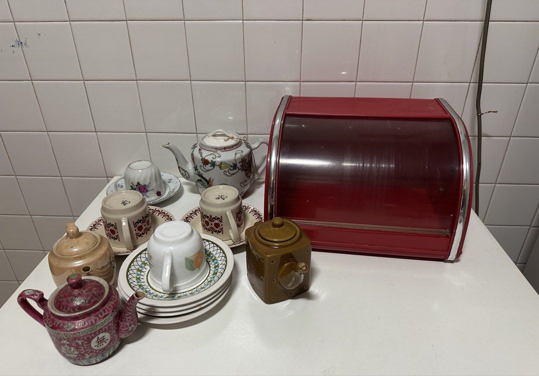 Vintage Tea Set with Bread Bin447771489254789121