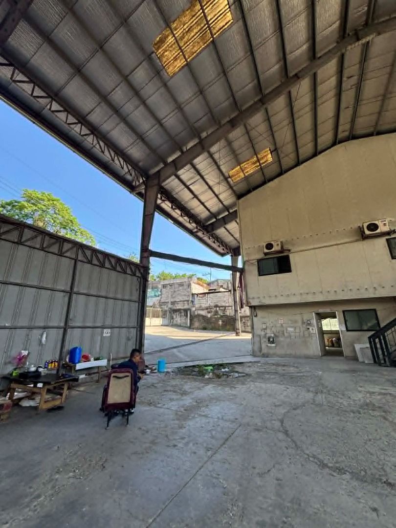 Warehouse for Lease in Taytay Rizal (Category: Commercial) located in Pasig City. Submitted by jeanette_09053513548 (Listing ID 1436611546, Image 3). Description: 3,547 sqm lot w/ warehouse located in Ortigas Avenue extension, Taytay Rizal. Ideal for Distribution hub, logistics, storage, parking space, etc. Price per sqm is 400 pesos negotiable.